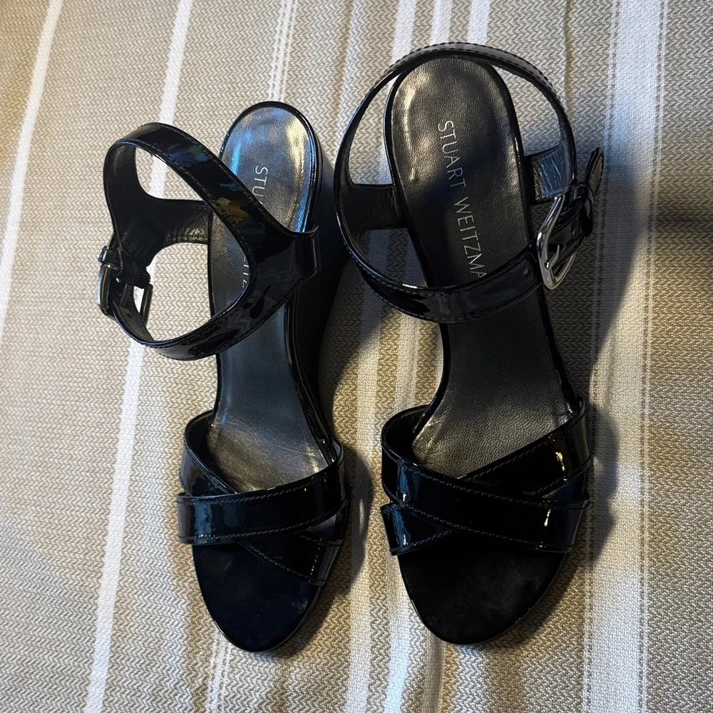 EUC Stuart Weitzman Black Wedge Strappy Open Toe Sandals Size 7.5 - Picture 2 of 7